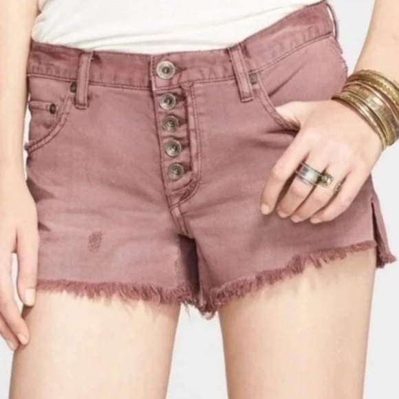 Sz24 Free People Runaway Slouch Button Fly Raw Edge Distressed Shorts Pink EUC - Picture 2 of 12